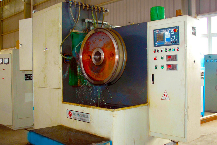 CNC wheel quenching machine