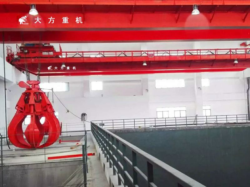 China Power Construction Group -- QZ16t garbage grab crane