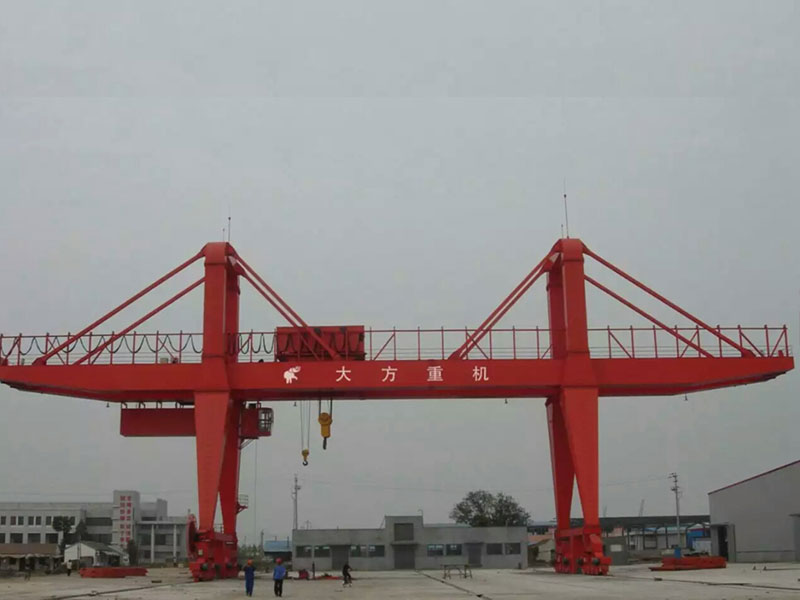 Loading and unloading bridge crane