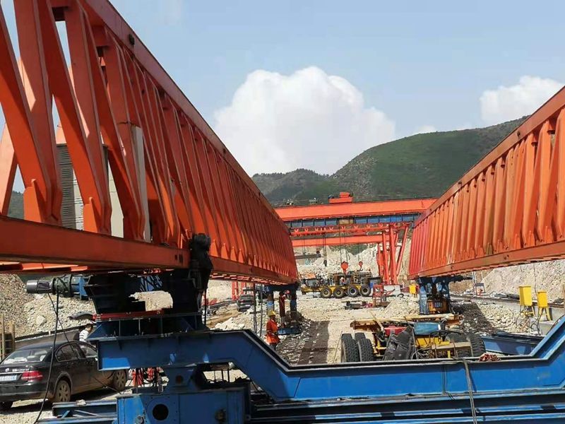 Longjian Road and Bridge - JQJ200t Bridge Erector